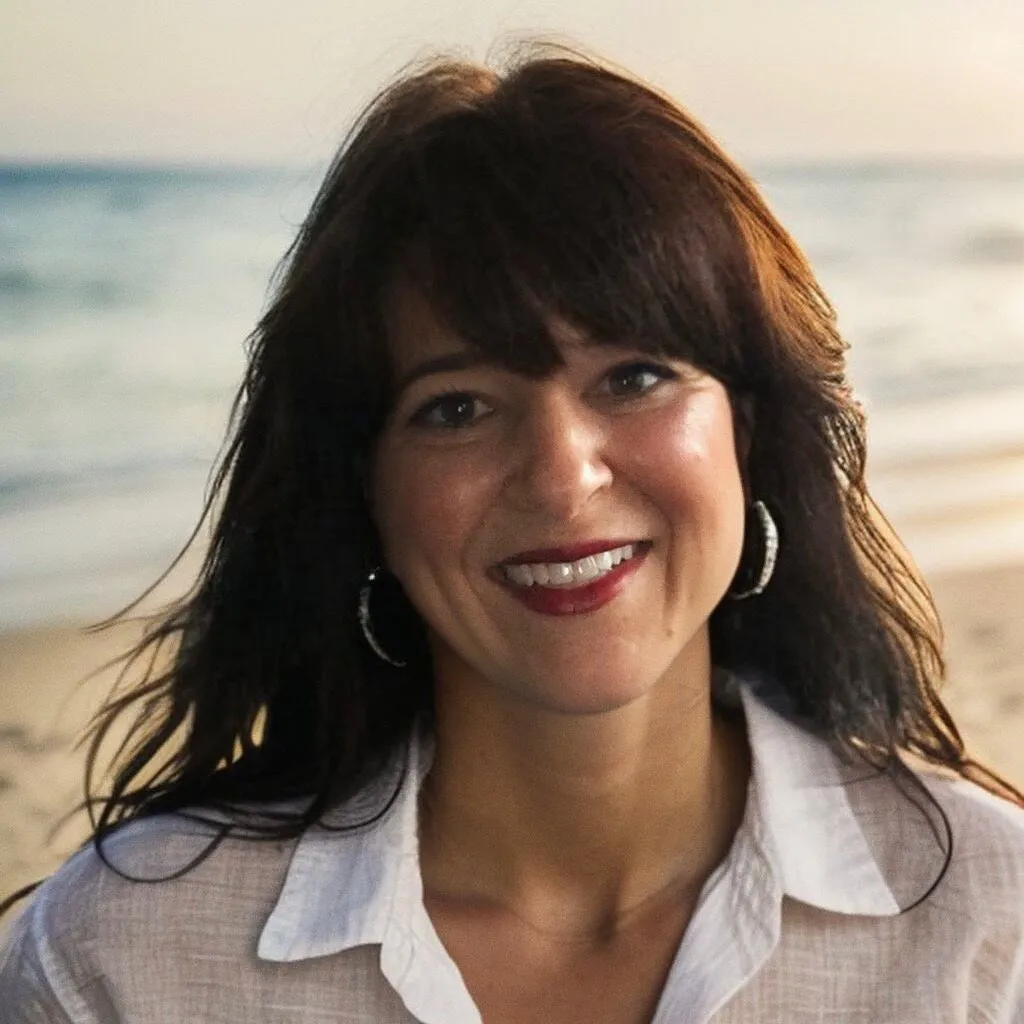 Dr. Kimberly Carlucci, chiropractor and author